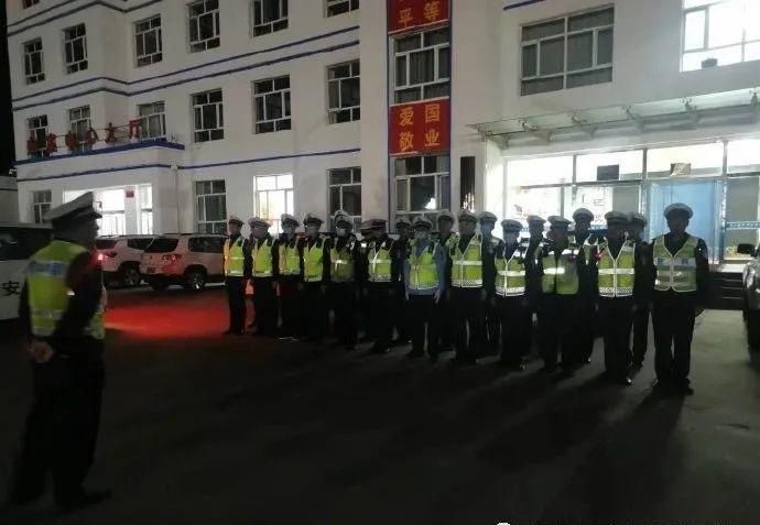  震慑|【统一夜查行动】拒绝酒驾——全市交管部门深入开展周末夜查统一行动 有力震慑酒驾醉驾等严重交通违法行为