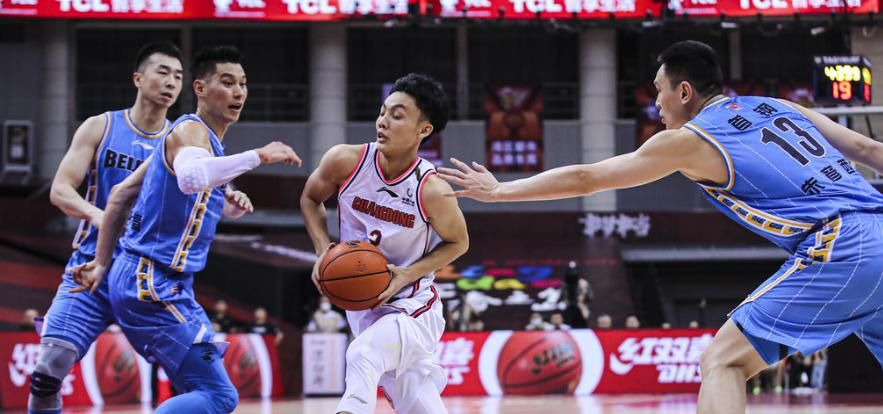  分钟|3分钟0分！宏远1米96三分手遭弃用，杜锋会放弃他吗