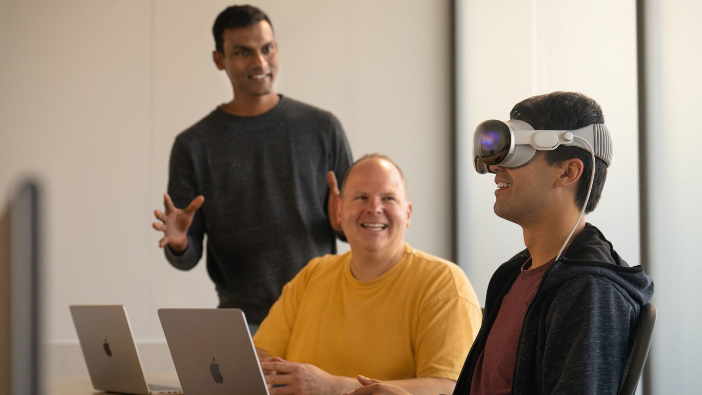 苹果零售员工将赴库比蒂诺学习Vision Pro，为该头显发售做准备
