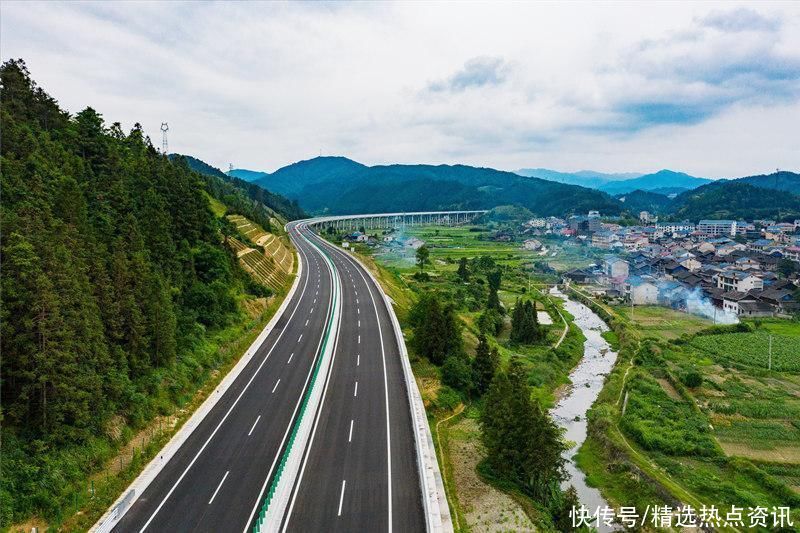 湖南靖黎高速公路即将通车 助力区域经济快速发展