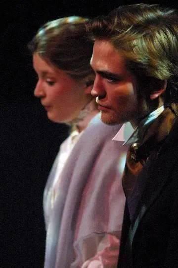  信条|《信条》来了！从暮光男到新蝙蝠侠，34岁罗伯特·帕丁森能翻身吗