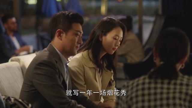  现实|《三十而已》童瑶揭上流社会残酷现实，用名牌包包也没资格拍照