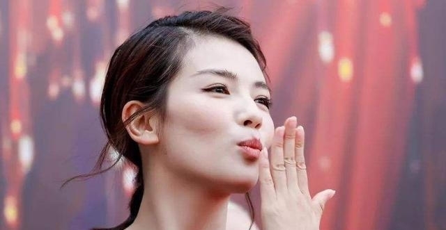 女人|原来她是刘涛背后的女人,4年帮刘涛还3亿,把她当亲生女儿对待