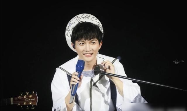  声乐|歌手：演唱歌曲和其他声乐作品的娱乐界人士，请不要误会