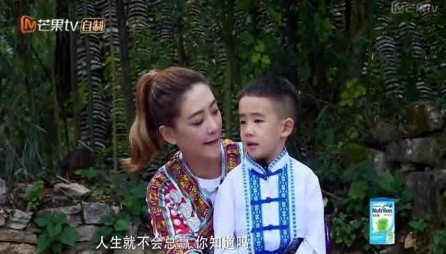 应采儿|与陈小春街上争吵,陈小春收“暧昧短信”,应采儿手撕“小三”