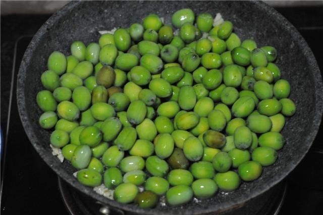 农村|70、80后农村娃最爱的零食,简单一炒比薯片还香!秋天抓紧吃!