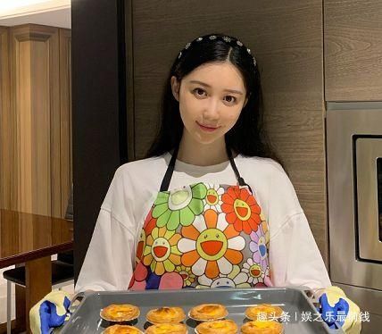  另一半|曾与吴昕饰演情侣的潘玮柏，如今正式官宣已婚，网友送上祝福