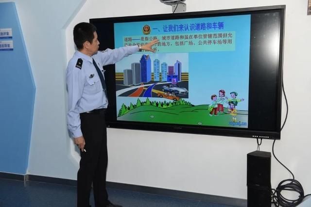 学校|34所学校同上一堂课 奎文区同步法治课堂开课啦！