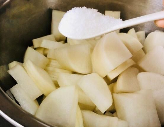 饭店|饭店不外传的腌酸萝卜秘诀,牢记几个要点,酸辣脆爽,久放也不坏