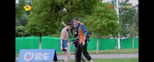  学好|尖叫鸡、压鞋、绑方向盘，明星学车这么“不正经”，能学好吗？