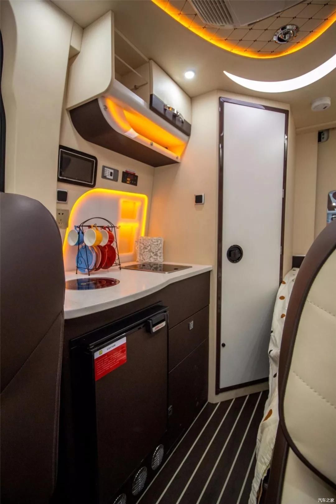  房车|B型房车中的豪华款，商用享受，家用惬意，做功精细