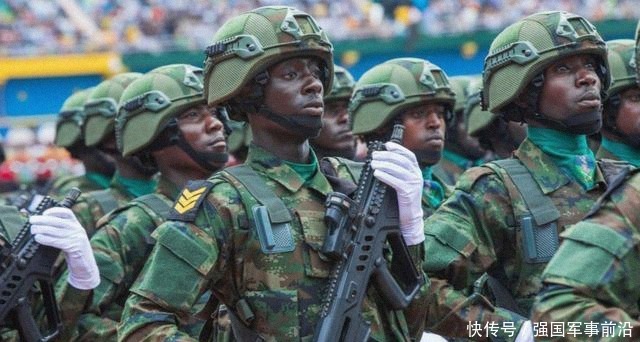 中文号子,阅兵画面太感人,网友:歌曲是关键