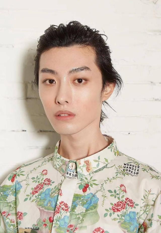  听听|工作量少？生存状态差？听听8位职业男模们怎么说