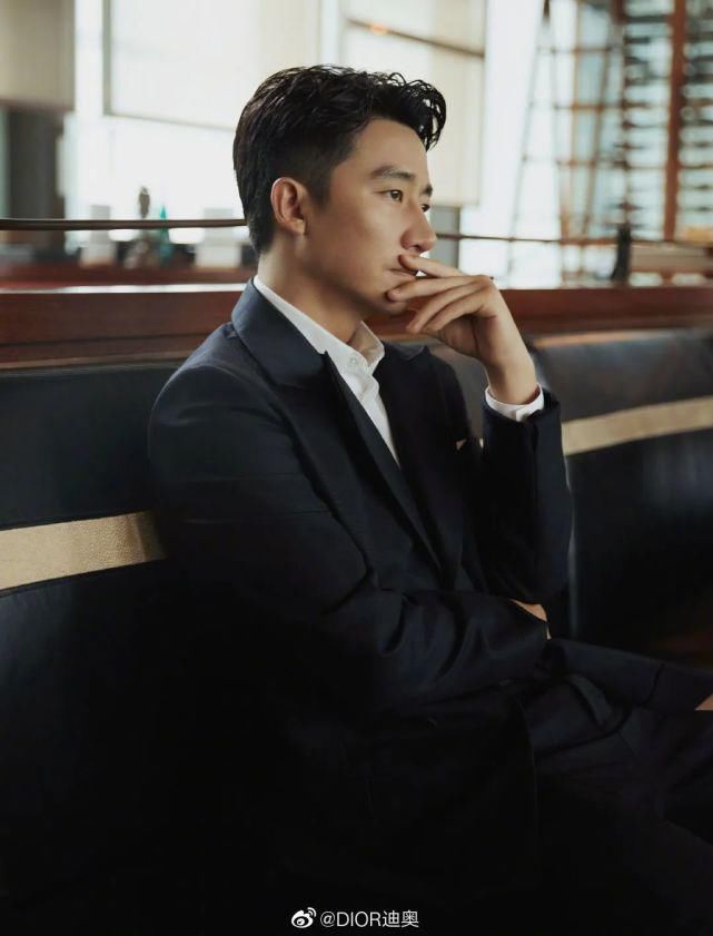  文化|杨颖 赵丽颖 黄轩等明星齐打卡，浓缩了73年DIOR文化的展览值得一看！