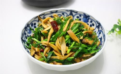  杏鲍菇|韭菜和它是绝配，大火一炒就出锅，鲜美好滋味，要试试