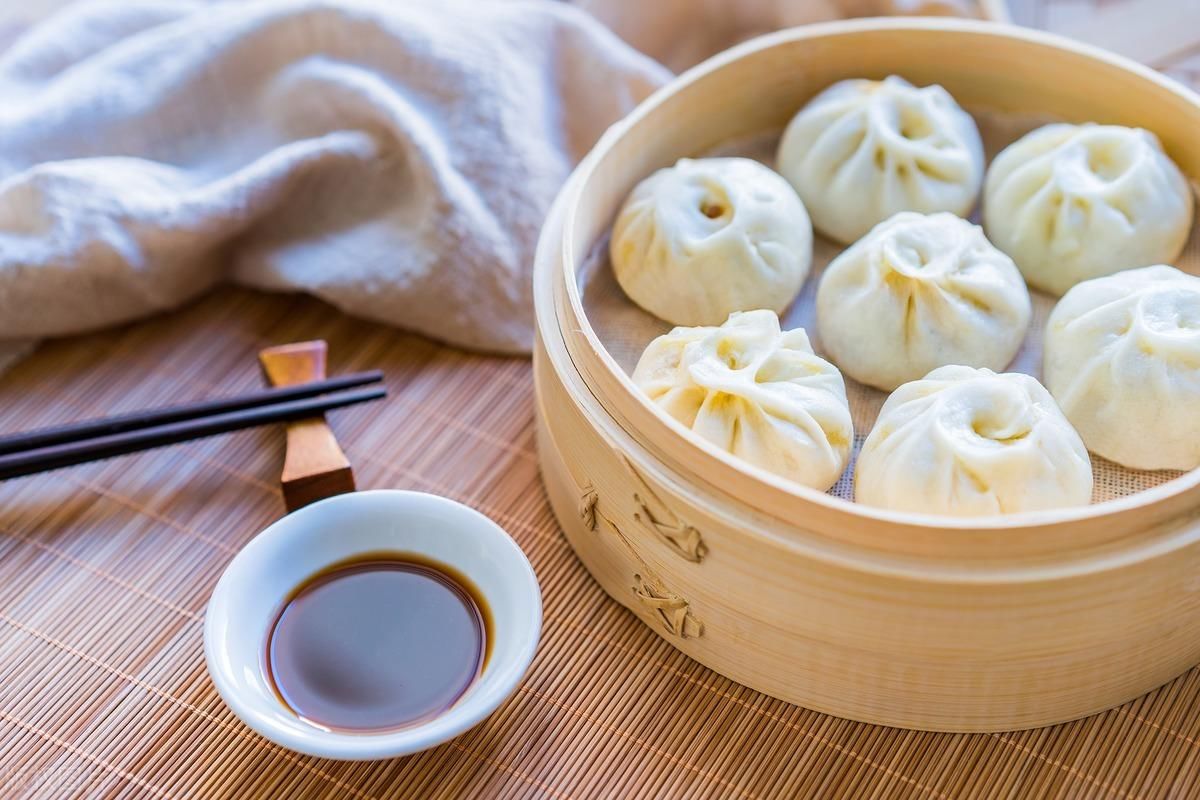 经常便秘是怎么回事怎么办(老是便秘多是3个原因造成的，想“畅通无阻”赶紧用上这4招)