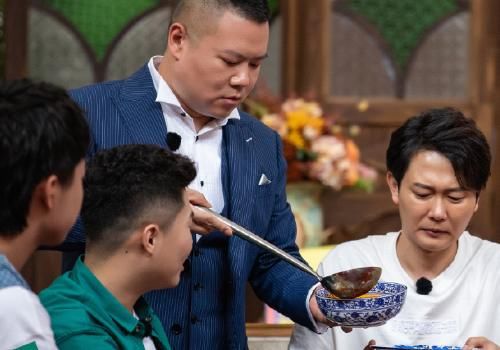  德云|德云男团入围亚太区最帅100张面孔，看清是谁之后，意料之中