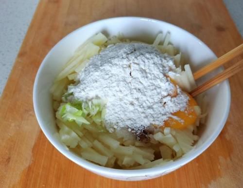  真香|教你做土豆，早餐吃，顶饱味道好，一次做一盘，上桌就扫光，真香