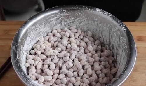  外传|终于找到了挂霜花生的经典做法，味道香甜，酥脆爽口，一般不外传