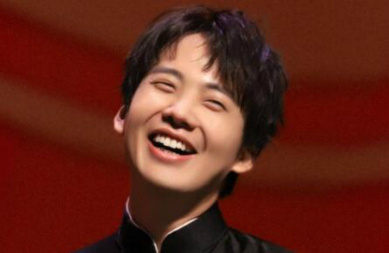 辛苦|《奔跑吧》黑衣人惨遭滑铁卢,憋笑太辛苦,郭麒麟不愧是幽默担当