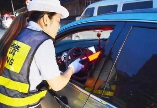 开车|酒后叫代驾却被扣12分，车主无奈：方向盘都没碰，也算酒驾？