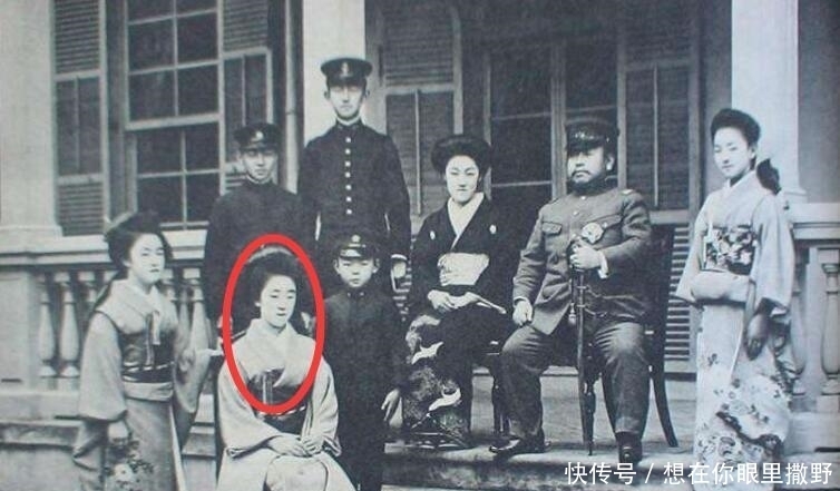 长相|她是全球最长寿皇后: 长相丑陋有家族遗传病, 皇帝却说: 她像天使