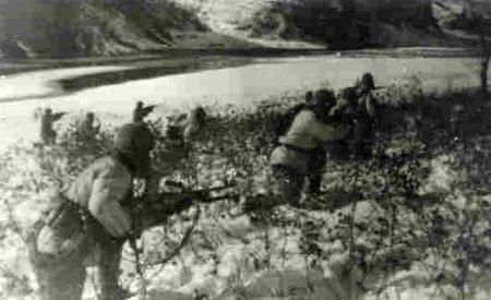 长津湖|长津湖的夜晚，是属于志愿军的，部队向南开进6天美军才发现