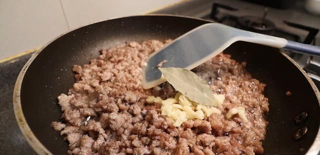 土豆|传说吃了能发财的家常下饭菜,做法简单一学就会,寓意财源滚滚