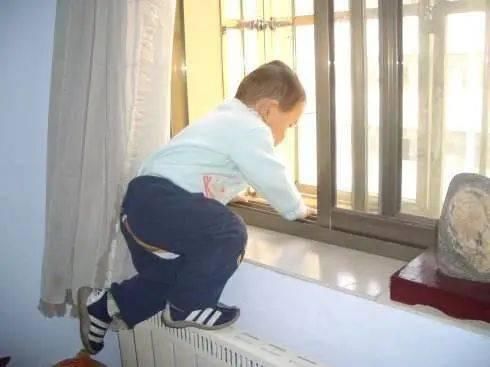  银河系|28层坠楼的男童已出院！爸爸：可能上辈子拯救了银河系