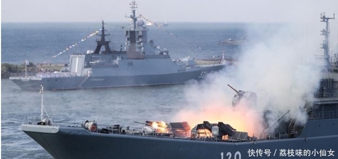 营救|一艘印度货轮爆炸起火,莫迪派军舰火速营救,俄:封锁马六甲惹祸
