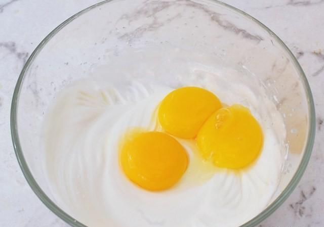  面粉|1碗面粉2个鸡蛋，教你做鸡蛋小饼干，宝宝零食再也不用出去买了