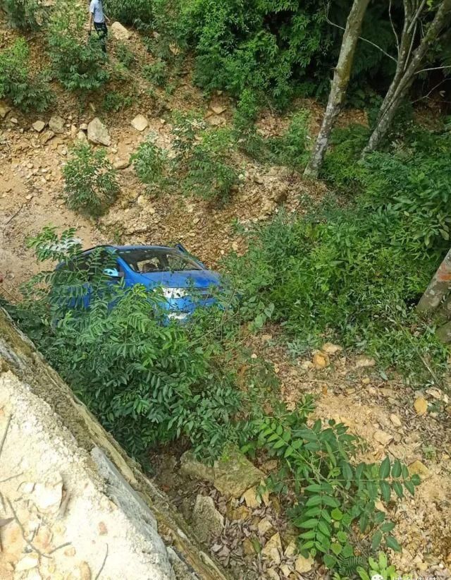  惊魂|博白马田的这个网红打卡处！惊现坠车惊魂……