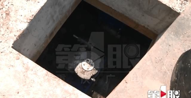  水柱|女子家中睡午觉 天上掉下来一块石头！接着……水柱喷射进来