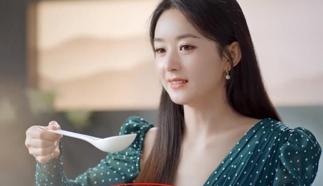  颖宝|《中餐厅》宣传片上线，赵丽颖忘放糖，被粉丝调侃记得放酱油