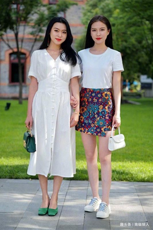  颜值|红花还需绿叶配，美女逛街闺蜜陪，哪一对才是街头的颜值担当呢？