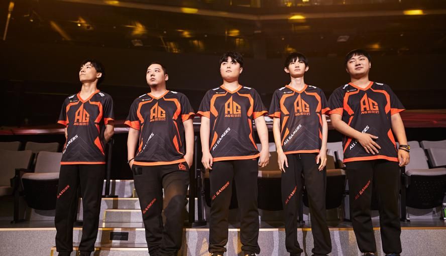  规则|AG临时更换教练引热议，网友：人气战队就能无视规则为所欲为？