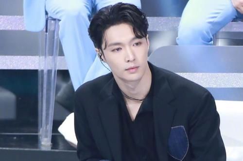  制作人|天空少年成团，左林杰获第二名，却只关注2位导师，看清是谁是感恩的人