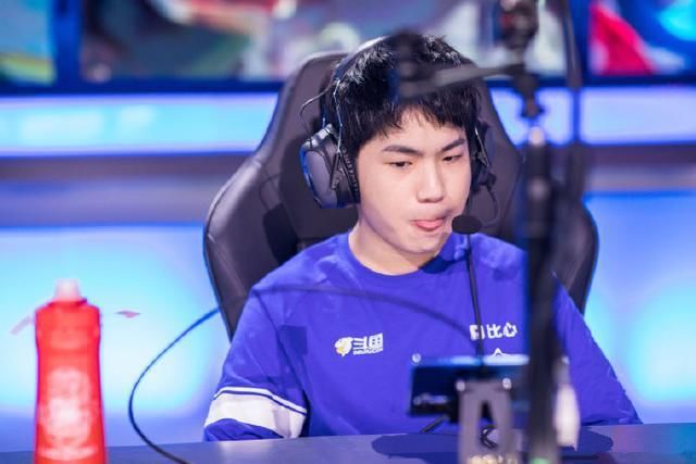 吕成林|王者荣耀：eStar零封RW侠，林教练非“浪得虚名”，开启无猫时代