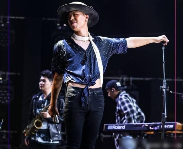  乐夏|《乐夏1》那些乐队，click15面临解散，九连还是没火！