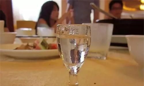 不淡|白酒知识:如何才能让低度白酒'低而不淡'口感好?