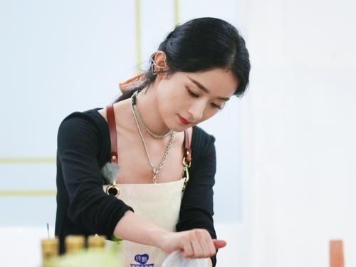  中餐厅|《中餐厅4》战报公布，赵丽颖3篇黑稿被当成战绩庆祝，工具人实锤