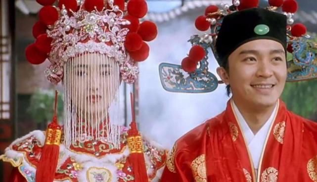  角色|每每谈起秋香这个角色，巩俐都会深表惋惜，你觉她的表演拘谨吗？