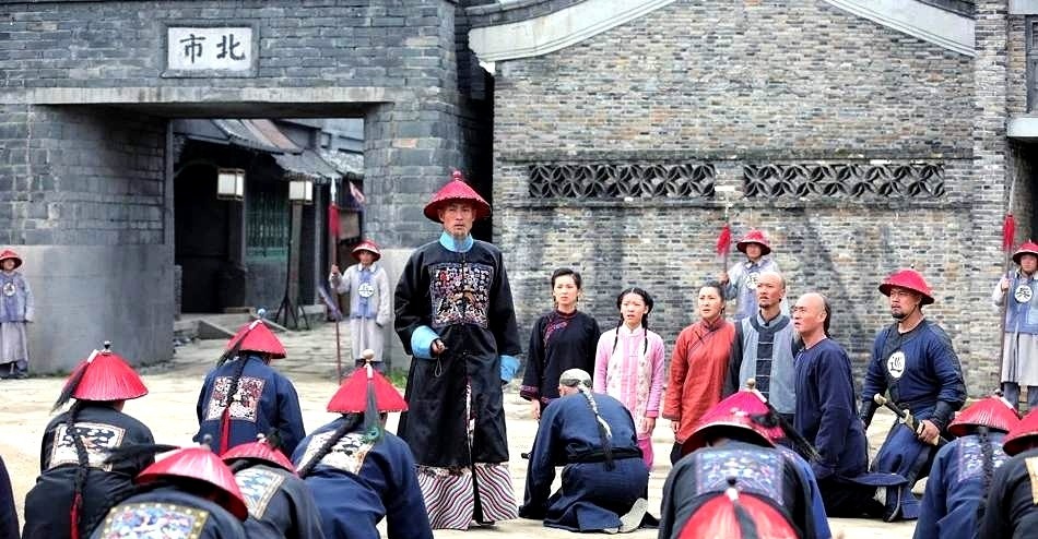 破绽|清代奇案女子病重,被人抬着回家,县令一眼看出破绽,揭穿阴谋