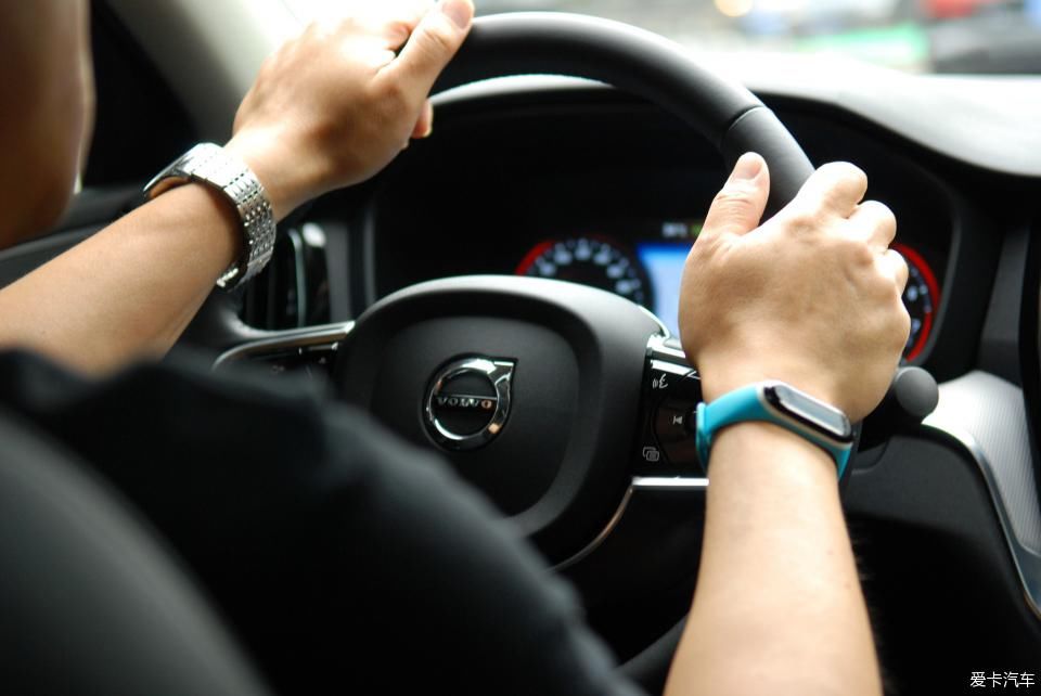 设计|【见证】【Richard作业】XC60老车主深度体验S60