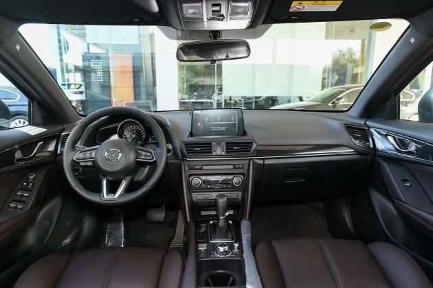 RAV4|奕歌远超RAV4荣放!指导价18万元,还有HUD抬头数字显示、自适应巡航