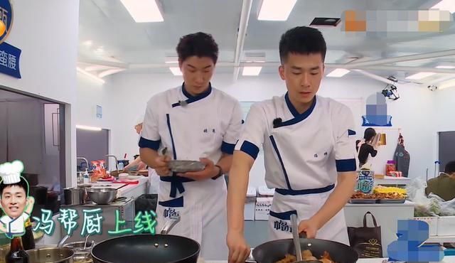  一条龙|《中餐厅》最会撩的MC上线，做菜菜跑堂一条龙，土味情话直冒泡