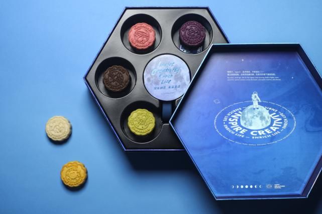  疯狂|燃到不敢认！国货品牌月饼太美了，连老外都要疯狂搞代购