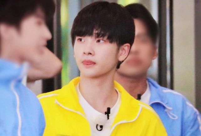  实力|《奔跑吧》路透，不仅有五位当红爱豆，更有实力男神，收视率稳了