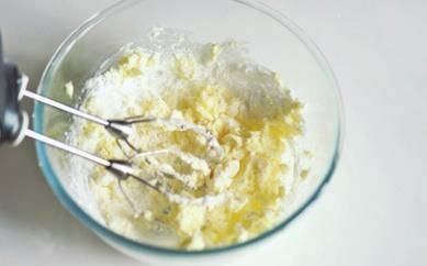  蛋清|在家用面粉和蛋清就能做的小零食，酥脆可口，健康无添加