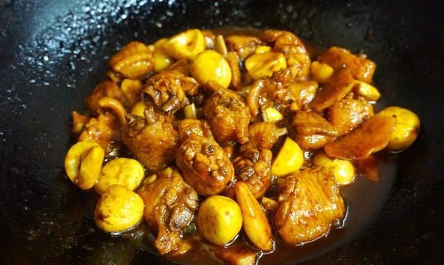 板栗鸡块|外国人叫它“人参果”,和鸡肉一起炖,健脾养胃还补肾